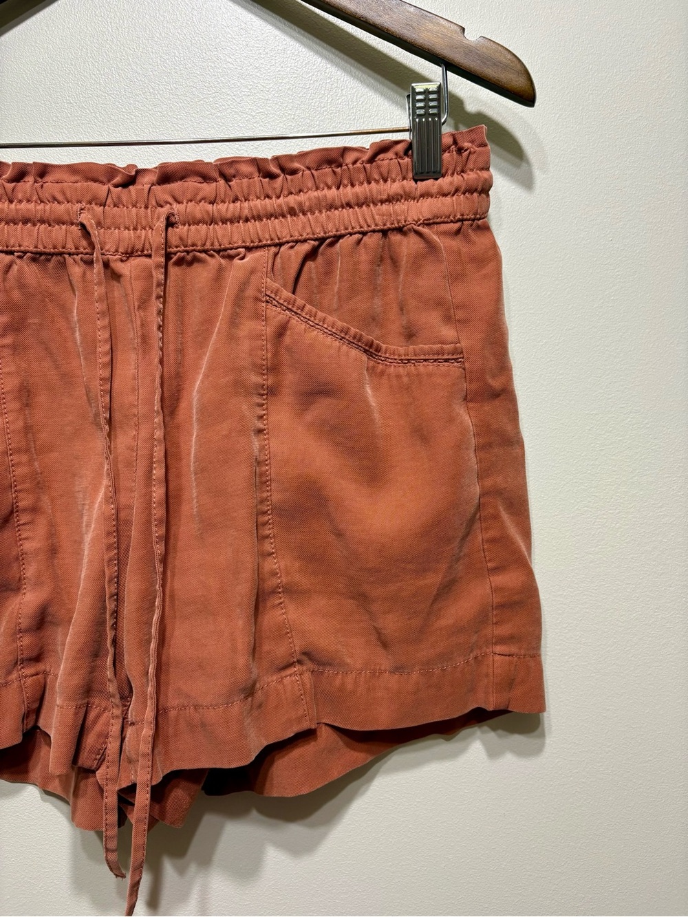 LOFT Women’s Rust High Rise Drawstring Relaxed Shorts Size Small - Picture 3 of 7